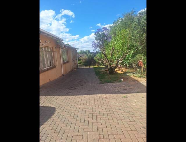 5 BEDROOM HOUSE FOR SALE IN OBSERVATORY